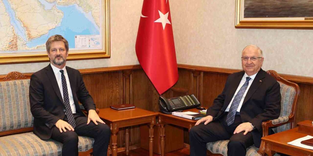 bakan-guler,-macaristan’in-ankara-buyukelcisi-matis’i-kabul-etti
