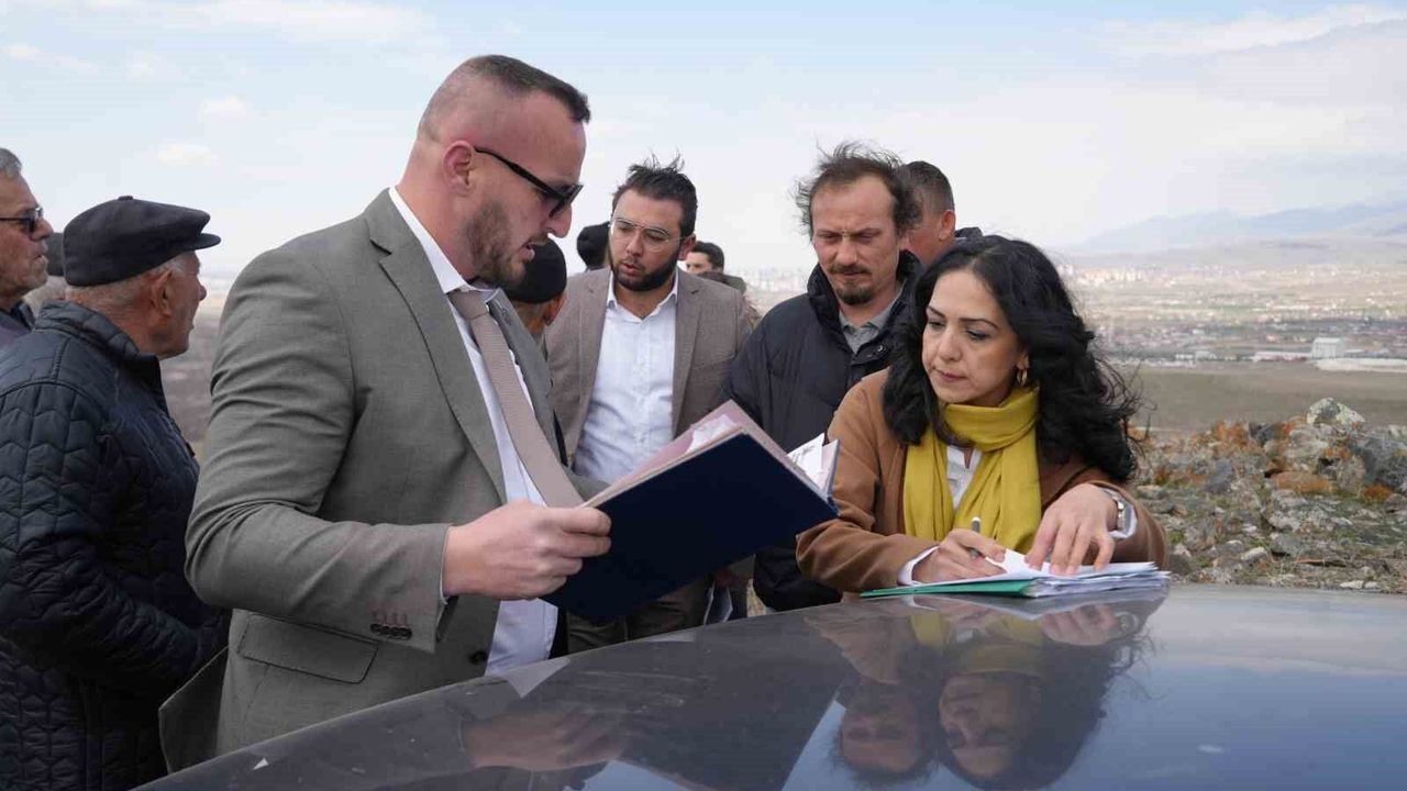 iki-beldeyi-karsi-karsiya-getiren-sinir-tartismasinda-karar-cikti