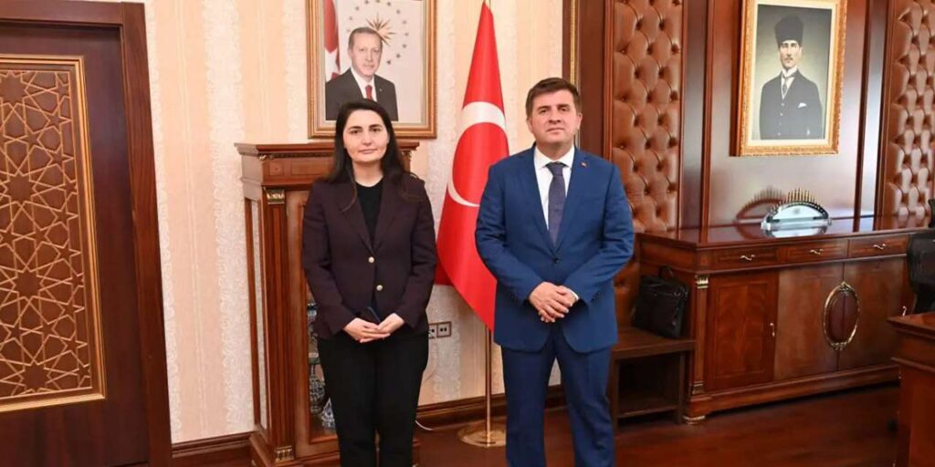 bahsili’da-fidan-bozkir-donemi-sona-erdi:-kirikkale-valisi-sariibrahim’den-van’a-atanan-kaymakam’a-tesekkur-ziyareti!