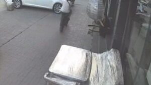 Otomobile çarpan bisikletli çocuk yaralandı