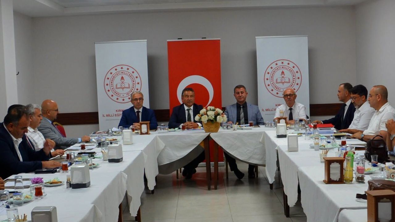 ilce-milli-egitim-mudurleri-yeni-donemi-masaya-yatirdi