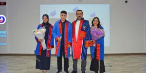 Kırıkkale Üniversitesi Hukuk’ta tarihi gün: İki kardeş üst üste birinci oldu, cübbelere “adalet” kazındı!
