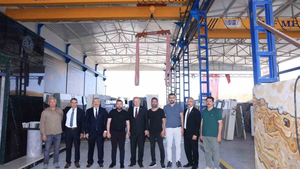 ato-baskani-baran,-yuvakoy-mermerciler-sitesi’nde-sektor-temsilcileriyle-bir-araya-geldi