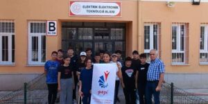 Ortaokul öğrencileri zanaat atölyelerinde mesleklerle tanışıyor