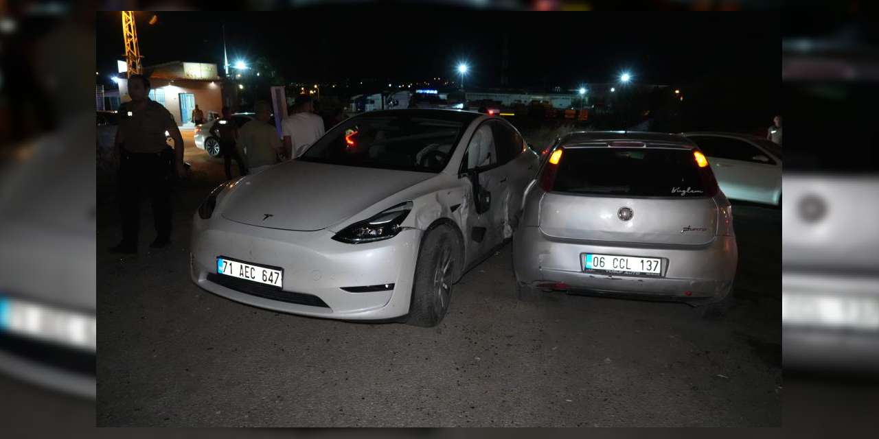 kirikkale’de-iki-otomobil-carpisti:-4-yarali