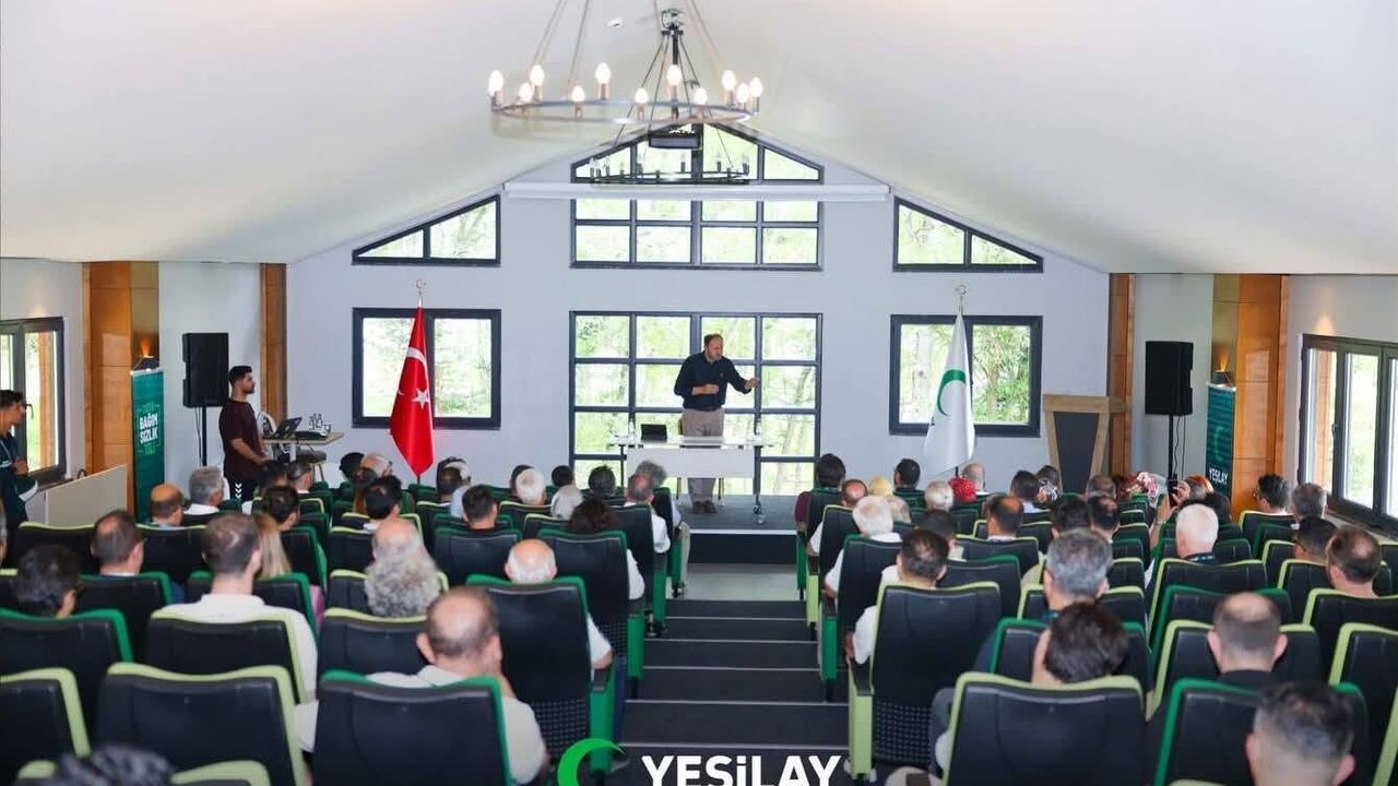 yesilay’in-120-sube-baskani-duzce’de-bulustu