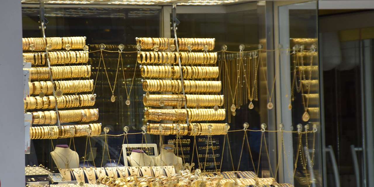 dev-bankadan-altin-piyasasini-sarsan-tahmin:-ons-altinda-3.500-dolar-alarmi-ve-dev-uzun-vade-tahmini!