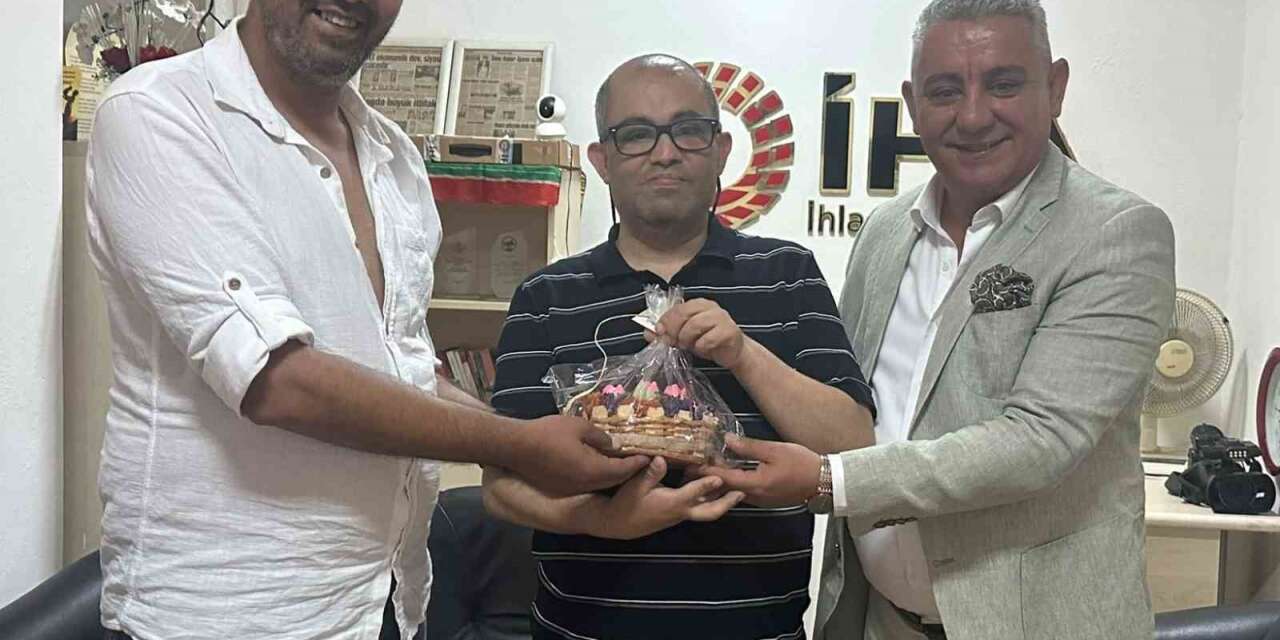 kirsehir-beyazay-dernegi’nden-gazetecilere-ziyareti