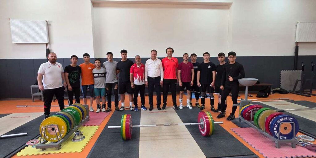 tff’den-kirikkale-icin-onay-cikti:-halter-milli-takim-sporculari-kampa-geldi!