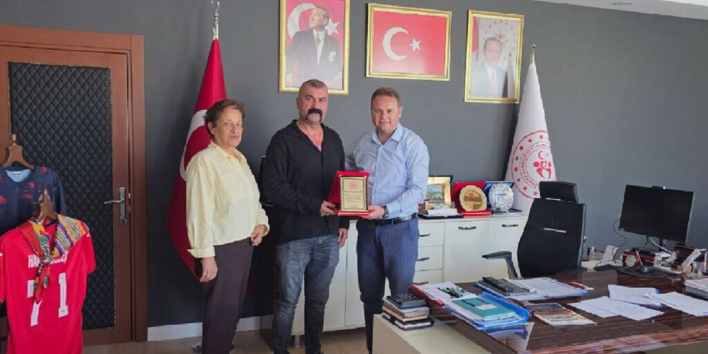 kirikkale-sporu-emektarini-unutmadi:-il-muduru-hamza-gunes-makaminda-agirladi
