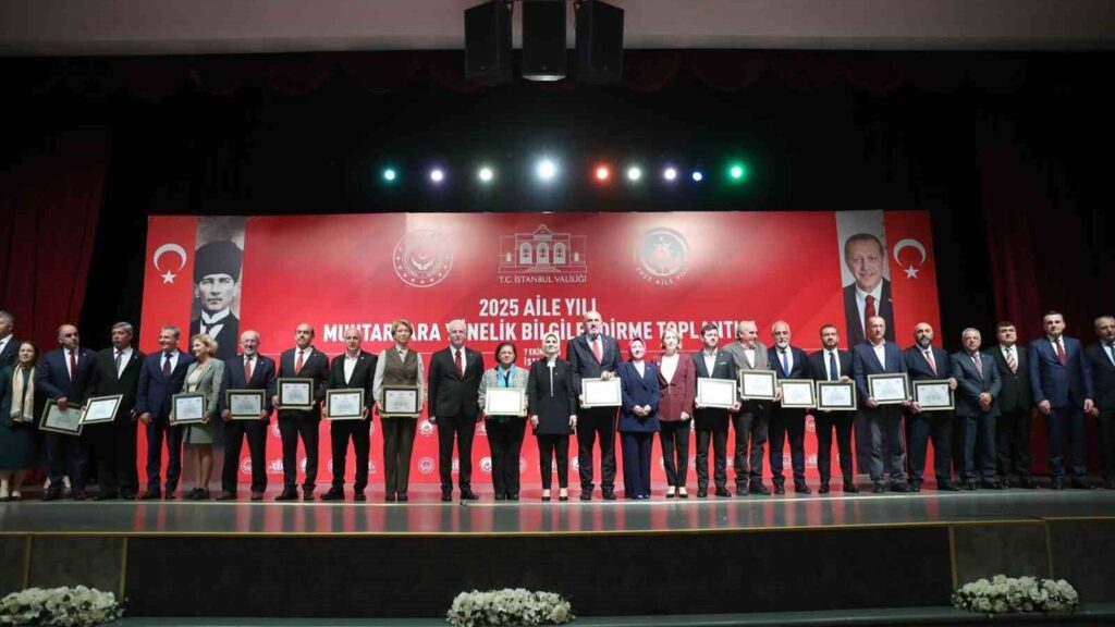 aile-ve-sosyal-hizmetler-bakanligi,-81-ilde-23-bin-150-muhtara-sosyal-hizmet-modellerini-anlatti