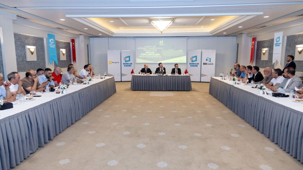 bik-genel-muduru-abdulkadir-cay,-trabzon’da-bolge-basiniyla-bir-araya-geldi