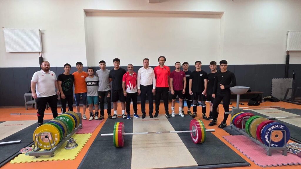 kirikkale,-milli-halter-takimini-agirliyor