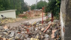 Keskin’de Fırtına Cami ve Binalara Zarar Verdi