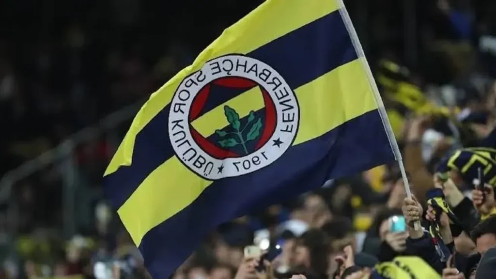 sari-lacivertliler-sampiyonlar-ligi’nde-bir-ust-tur-pesinde