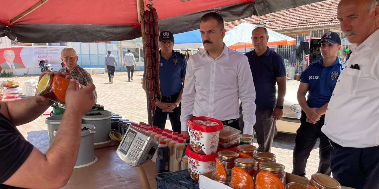 karakecili’de-kaymakam-pazar-yerini-denetledi