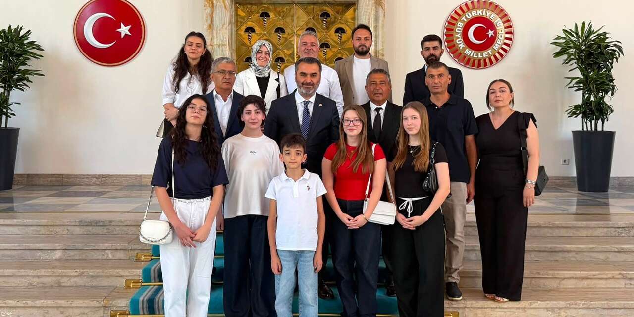 lgs-sampiyonlari-tbmm’de-gururlandirdi