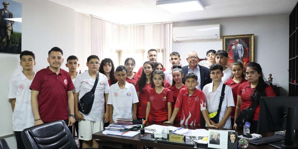 genc-tekvandoculardan-sefer’e-anlamli-ziyaret