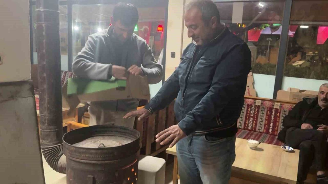 turkiye-sicaktan-kavrulurken-sivas’ta-halen-soba-yakiliyor