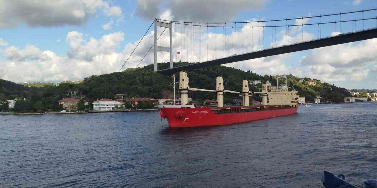 istanbul-bogazi’nda-gemi-arizasi-nedeniyle-trafik-cift-yonlu-gecici-olarak-askiya-alindi