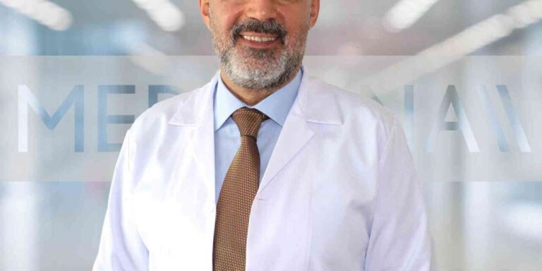 Medicana Sağlık Grubu Üroloji Uzmanı Bakırtaş: “50 yaşından sonra her erkeğin prostat karnesi çıkarılmalı”